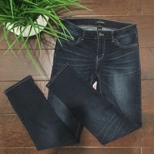 White House Black Market Straight Leg Crop Jeans
